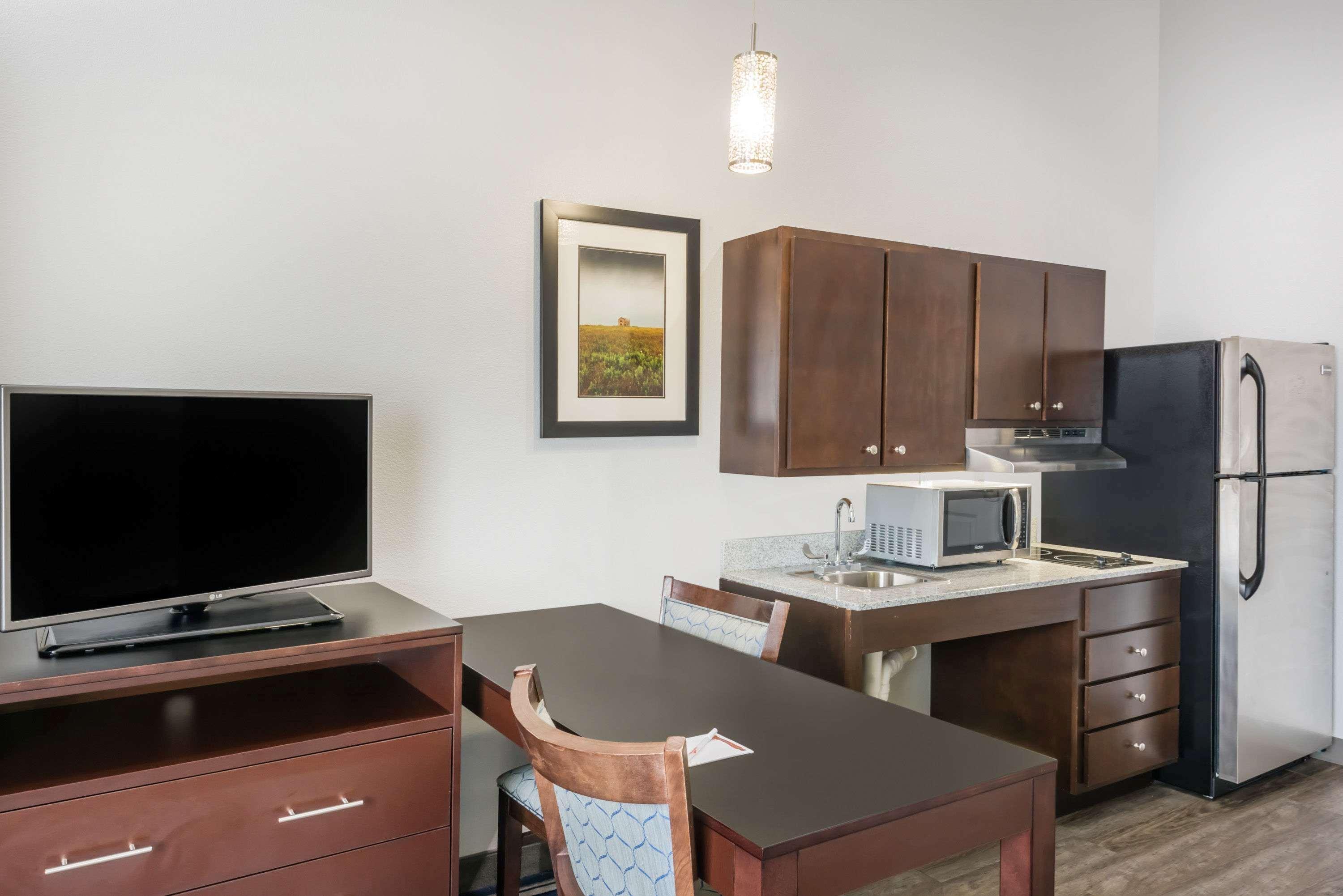 Hawthorn Extended Stay By Wyndham Midland Kültér fotó